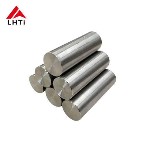 Neueste Unternehmensnachrichten über Titanium gegen traditionelle Metalle: Kosten-Nutzen-Analyse für die moderne Industrie