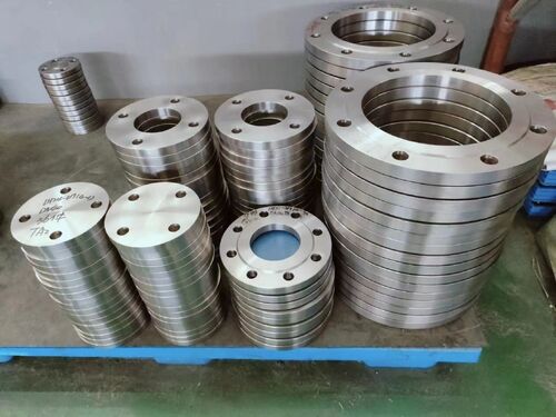 Neueste Unternehmensnachrichten über How to Distinguish the Quality of Butt-Welding Titanium Flanges?