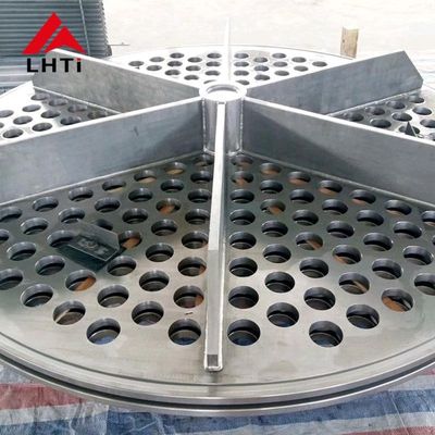Guter Preis Titanausrüstungs-Titanaustauscher-Rohr-Blatt CNC maschinelle Bearbeitung ASME B381 Online